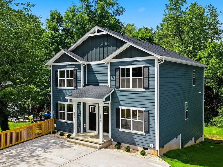 Brand-New 3BR Home in Prime Location Modern Finishes Throughout — Photo 14