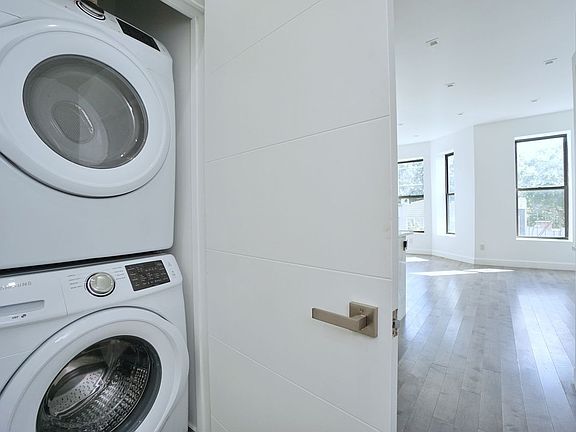 3rd image of 395 17th St #B