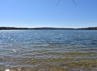 1821 Kilarney Shrs, Petoskey, MI 49770
