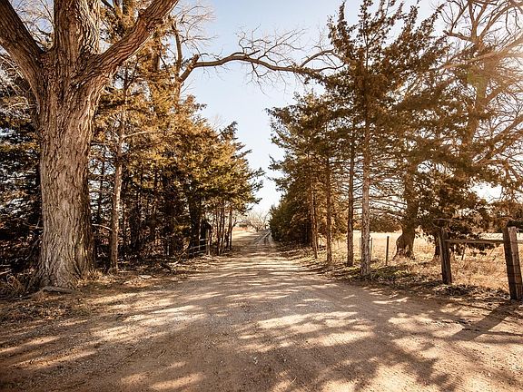 2nd image of 2080 29th Rd