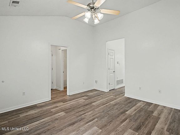 5th image of 5646 Casey Ln