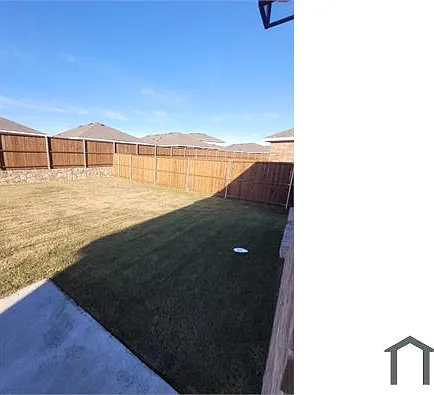 1849 McCree St — Photo 9