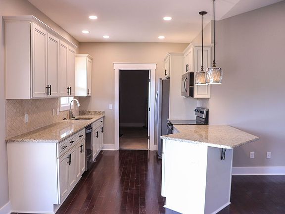 2nd image of 130 Crooked Creek Dr