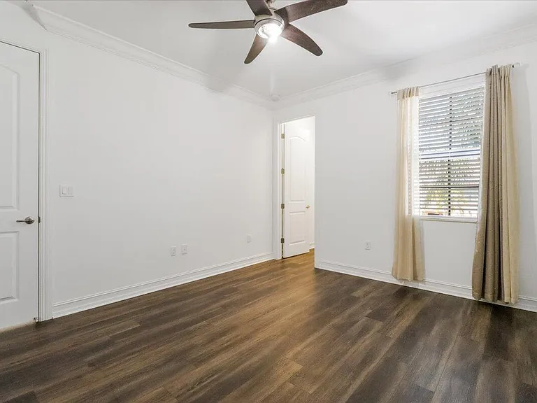 10098 Akenside Dr — Photo 33