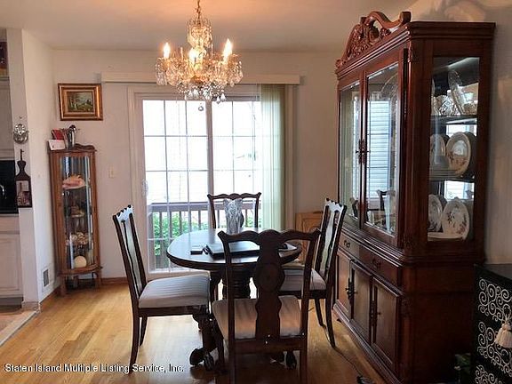 5th image of 354 Saint Johns Ave