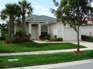 2582 Clipper Cir, West Palm Beach, FL 33411
