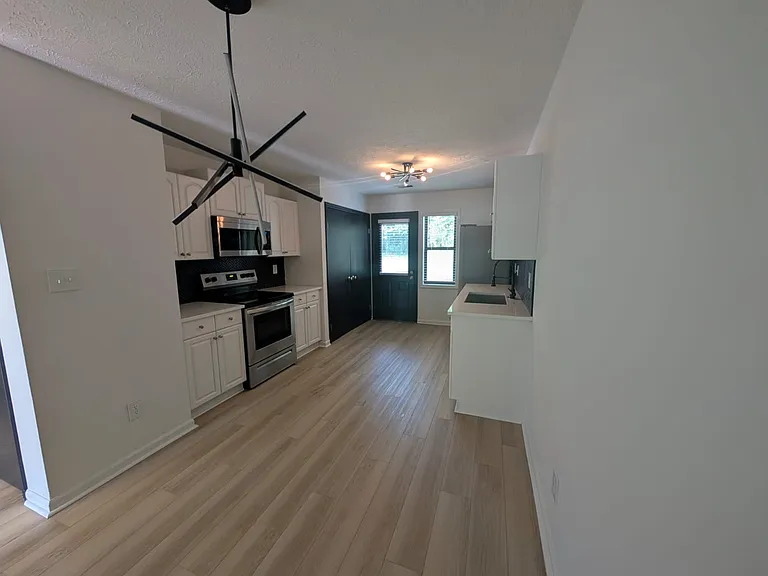 1478 N Diane Ct SE #A — Photo 9