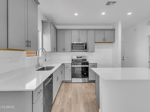 14043 E Canidae Dr E, Vail, AZ 85641