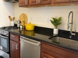 35 Eastern Pkwy APT 3L, Brooklyn, NY 11238