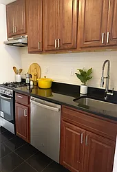 35 Eastern Parkway, #3L