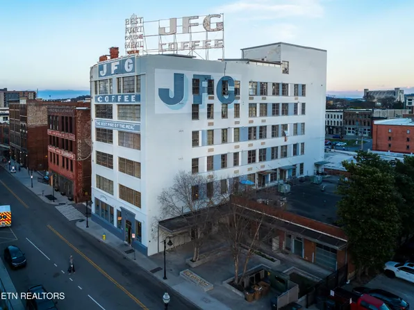 200 W Jackson Ave APT 208, Knoxville, TN 37902