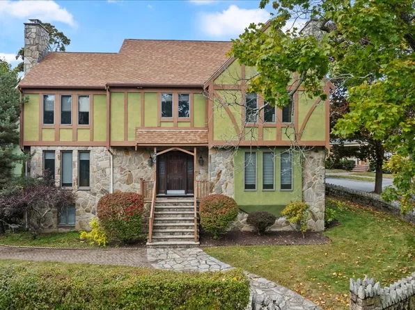 34 Walker Rd, Swampscott, MA 01907