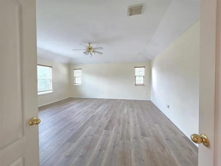 10038 Barr Lake Dr — Photo 27
