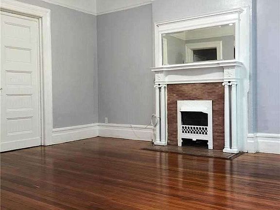 2nd image of 105 W 105th St #2EF