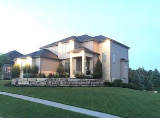 7228 S 97th St, Lincoln, NE 68526