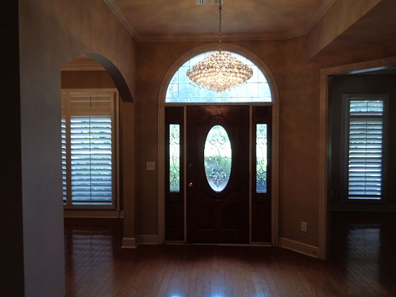 4th image of 9660 Bent Brook Dr