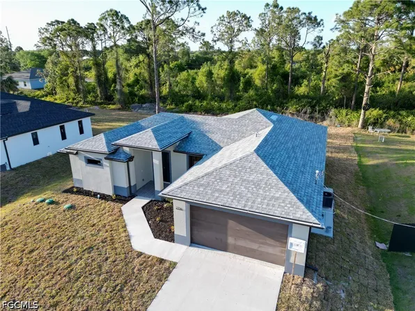 2714 2nd St SW, Lehigh Acres, FL 33976