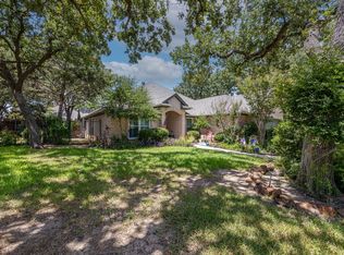 2617 Bent Tree Dr, Hurst, TX 76054