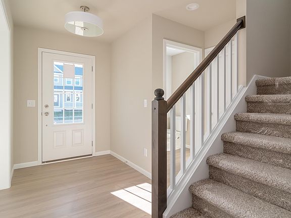 2nd image of 9424 Tawny Acorn Dr