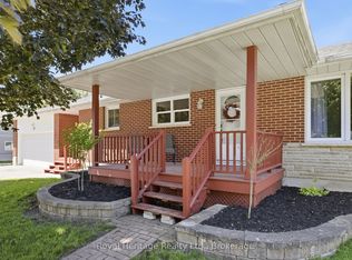 12 Simcoe St, Whitby, ON L1M1B2