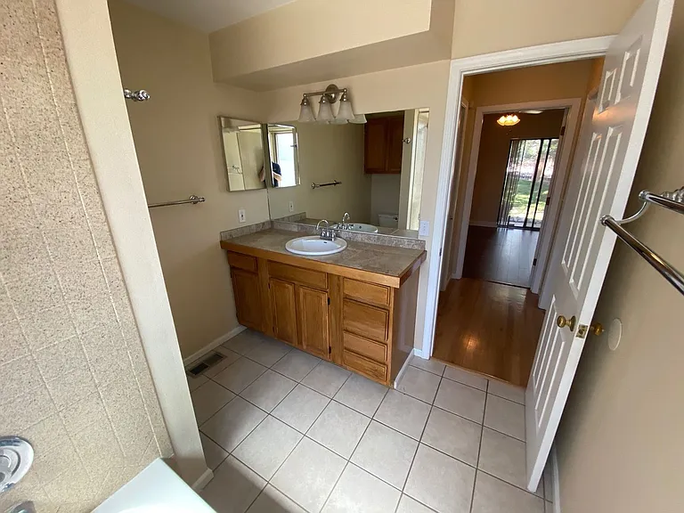 4120 Autumn Heights Dr #F — Photo 11