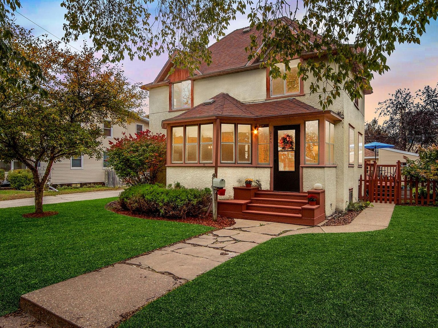 2145 Cass St, La Crosse, WI 54601 Zillow