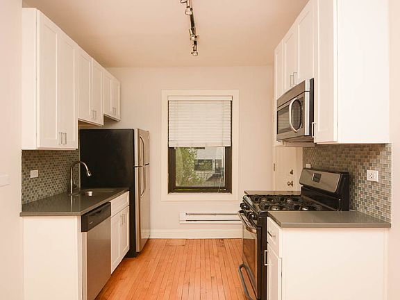 2nd image of 2319 N Rockwell St APT 2B