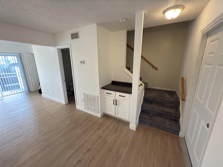 2819 SW Cornell Ave — Photo 8