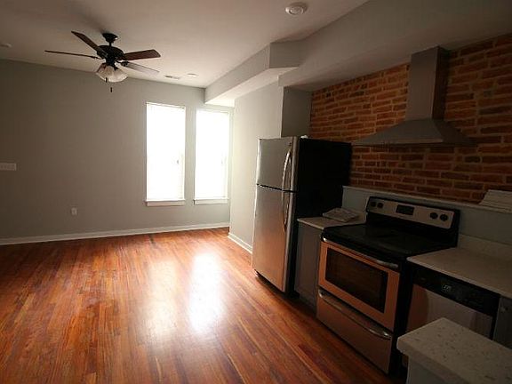 kitchen/living area