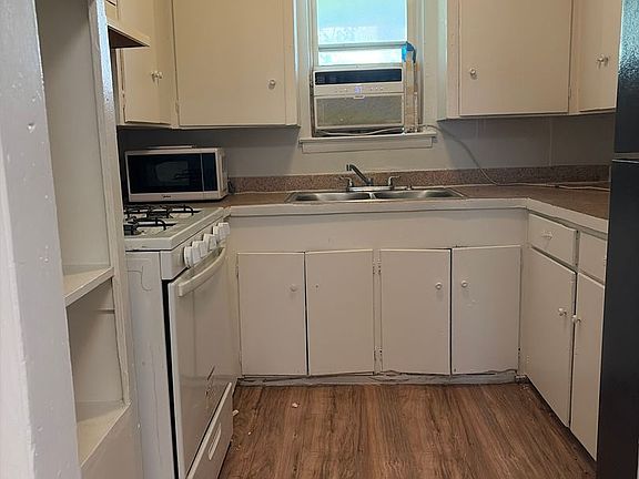3rd image of 230 Starr St #202