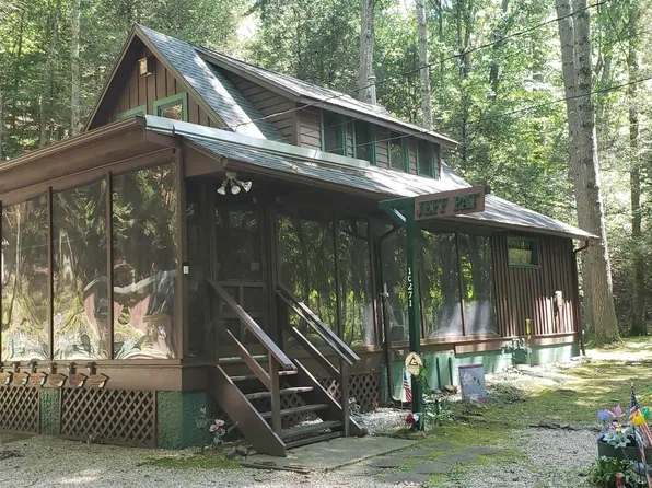 190 Rocky Mountain Rd, Fayetteville, PA 17222