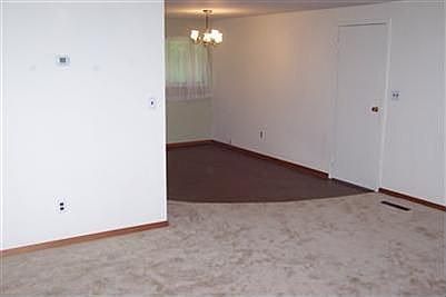 2nd image of 5225 Lemoyne Dr