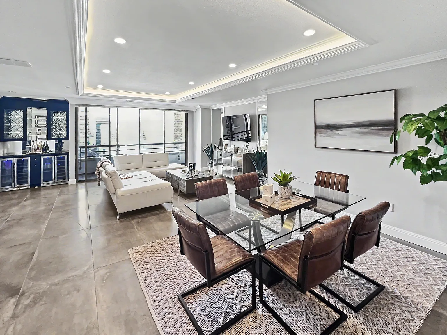 2 bed, 2200 sqft, $10,000 — Photo 1