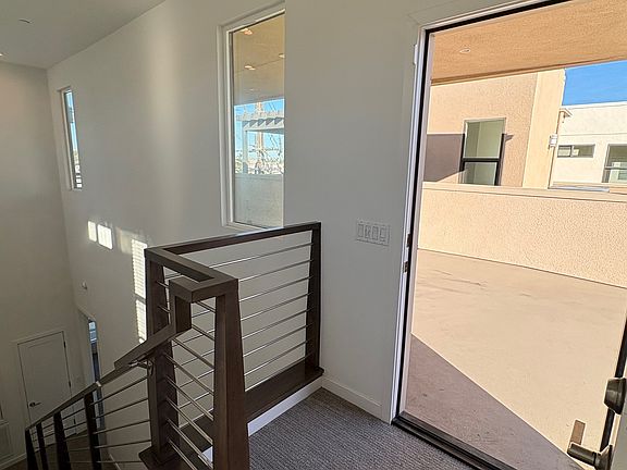 5th image of 1650 Pomona Ave