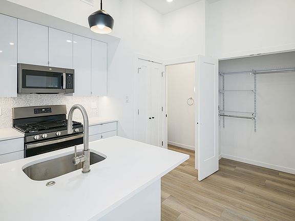4th image of 1909 E Dauphin St #2R