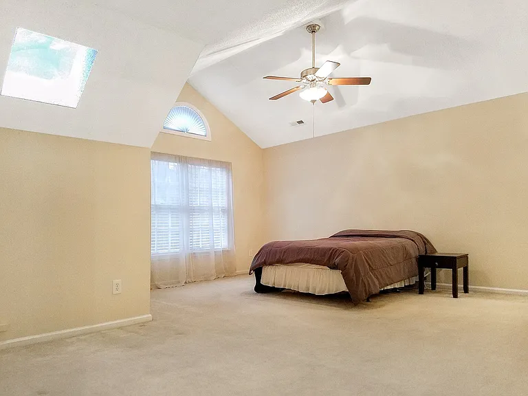 7704 Middlefield Mews — Photo 15