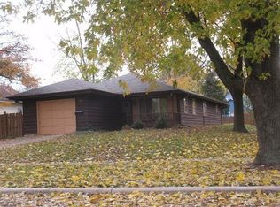 321 Ingleside Ave, Aurora, IL 60506