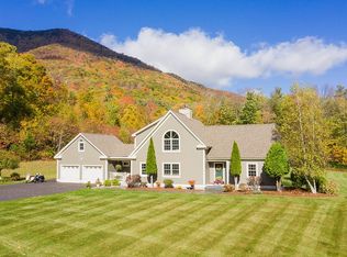 318 McCooey Dr, Manchester Center, VT 05255