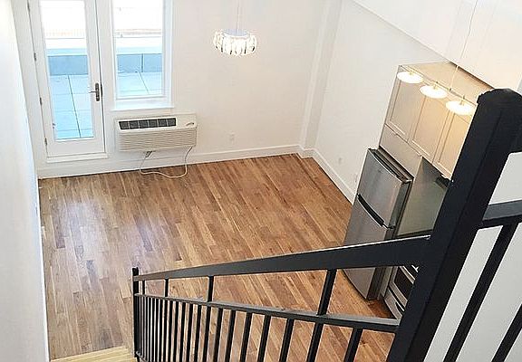4th image of 588 Myrtle Ave #511