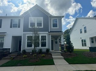 412 Channel Drop Dr, Clayton, NC 27520