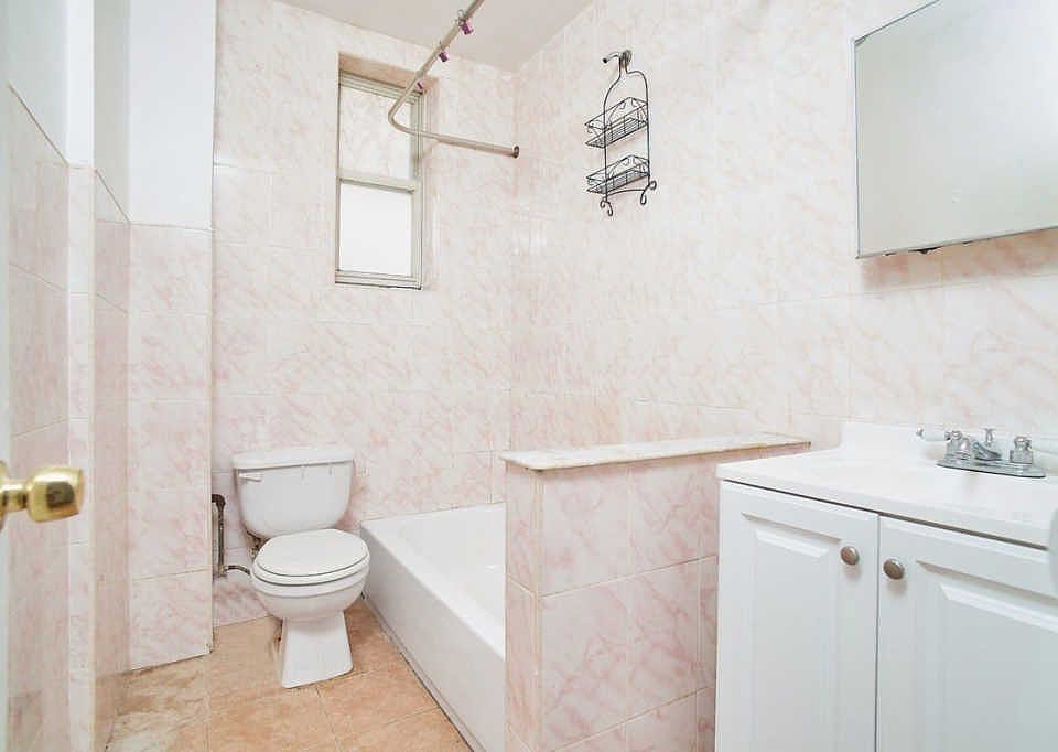 2nd image of 1718 66th St APT D1