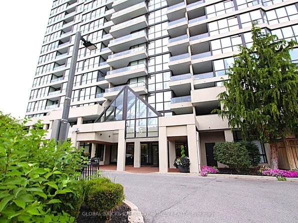 5 Rowntree Rd, Toronto, ON M9V 5G9