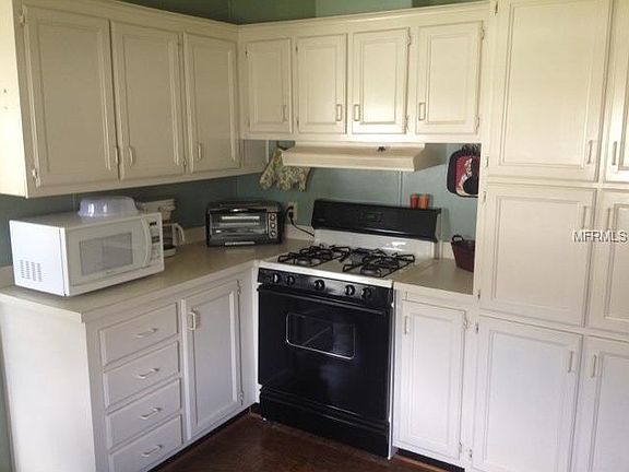 4th image of 3501 Island Oaks S