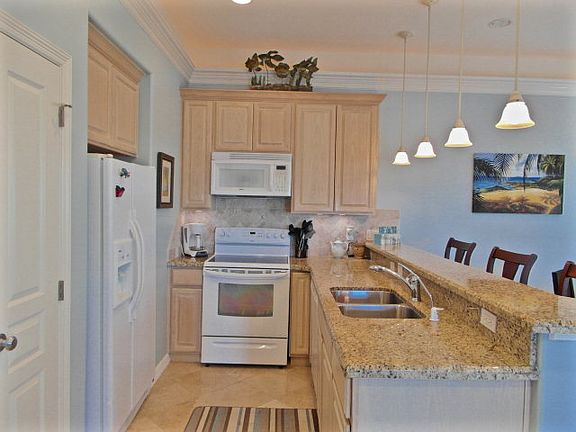 4th image of 103 E Georgia Ruth Dr #2A