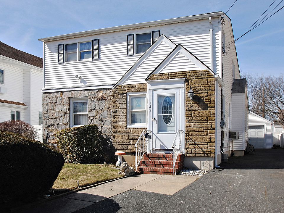 1st image of 129 Moore St