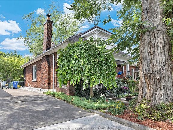 2nd image of 1337 Janette Ave
