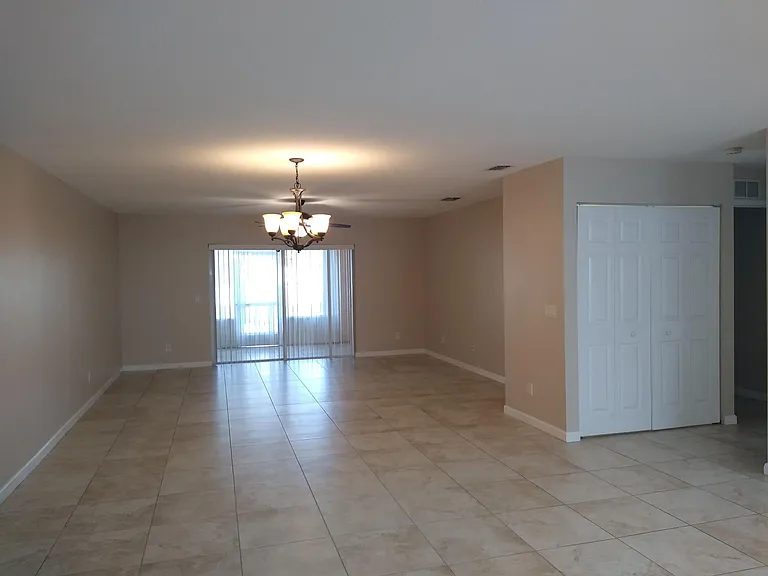2082 SE Wild Meadow Cir — Photo 11