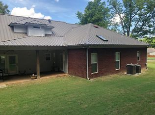 1684 Gwynn Rd, Nesbit, MS 38651