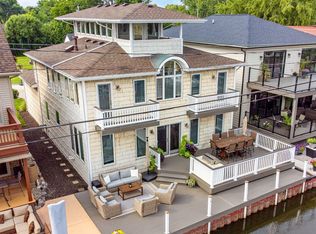 22453 Milner St, Saint Clair Shores, MI 48081