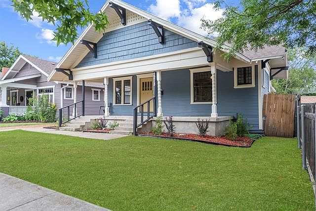1st image of 2218 Fairmount Ave